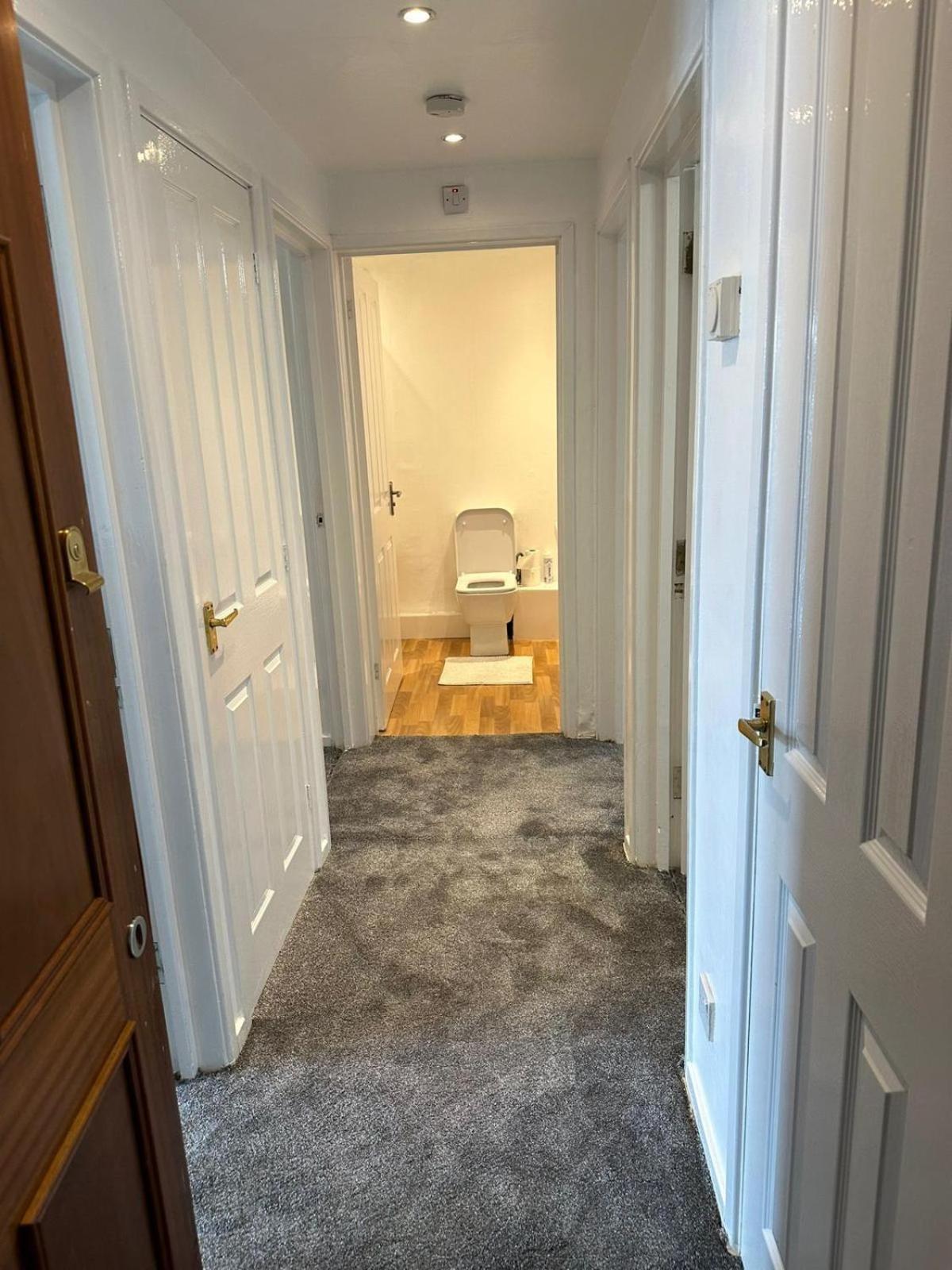 Lovely Two Bedroom Flat Thamesmead  Exterior foto